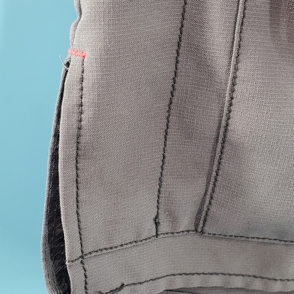 Carhartt Force grey scrub top S  *flawed* - Picture 4 of 12